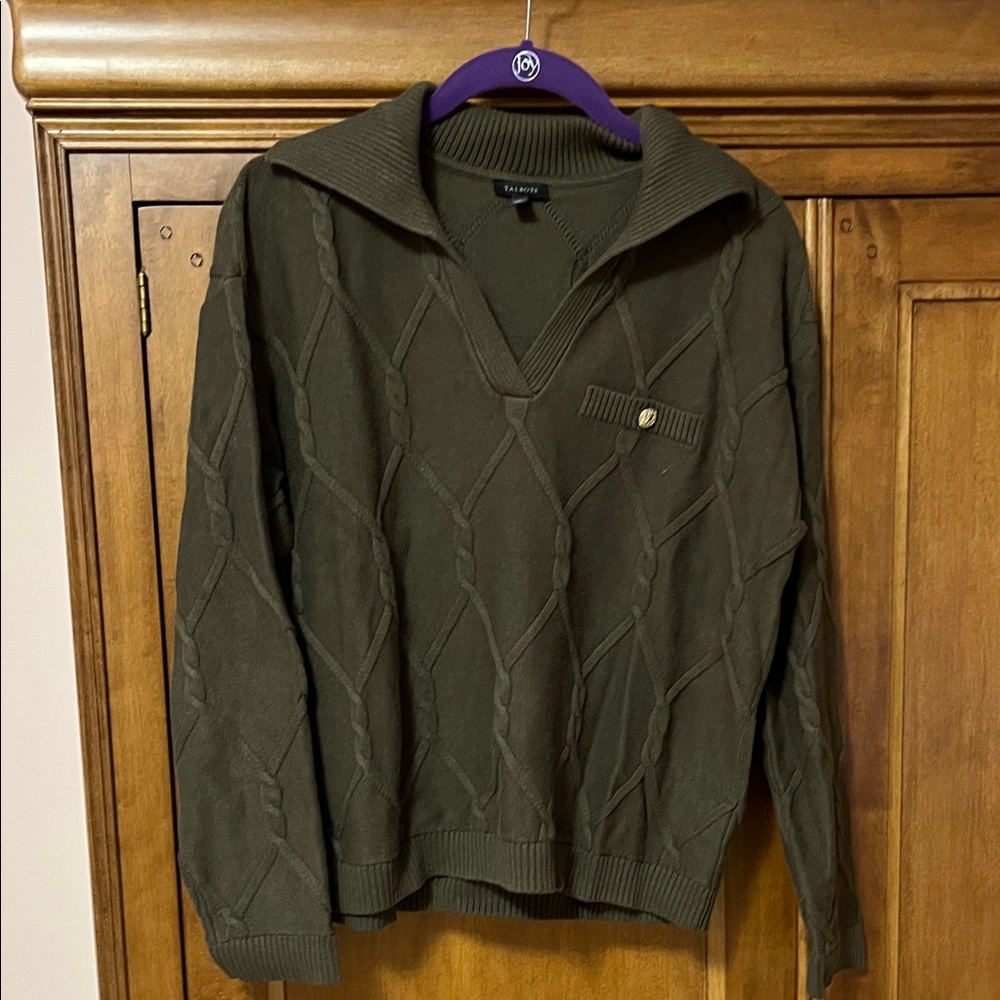 Talbots  Sweater . Olive green  like new condition